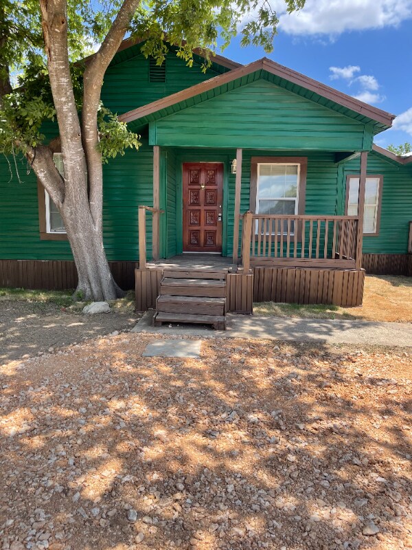 Primary Photo - 11326 Flores Luna Rd