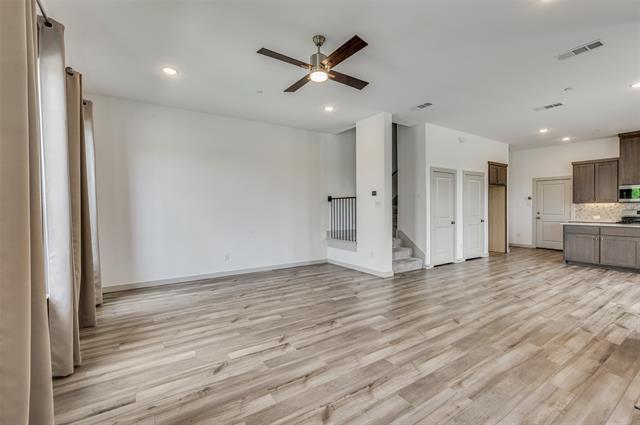 Foto del edificio - 6424 Northern Dancer Dr