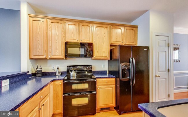 Building Photo - 3928 Bryant Park Cir