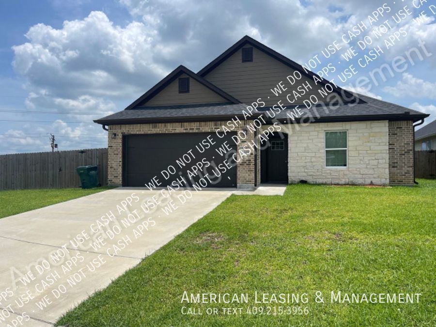 Primary Photo - Spacious 3-Bedroom 2-Bath Home for Lease i...