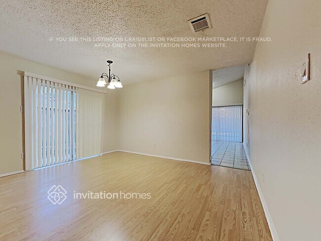 Foto del edificio - 2138 Wood River Rd
