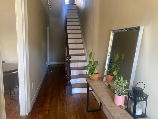 Foto del edificio - 317 S Pine St