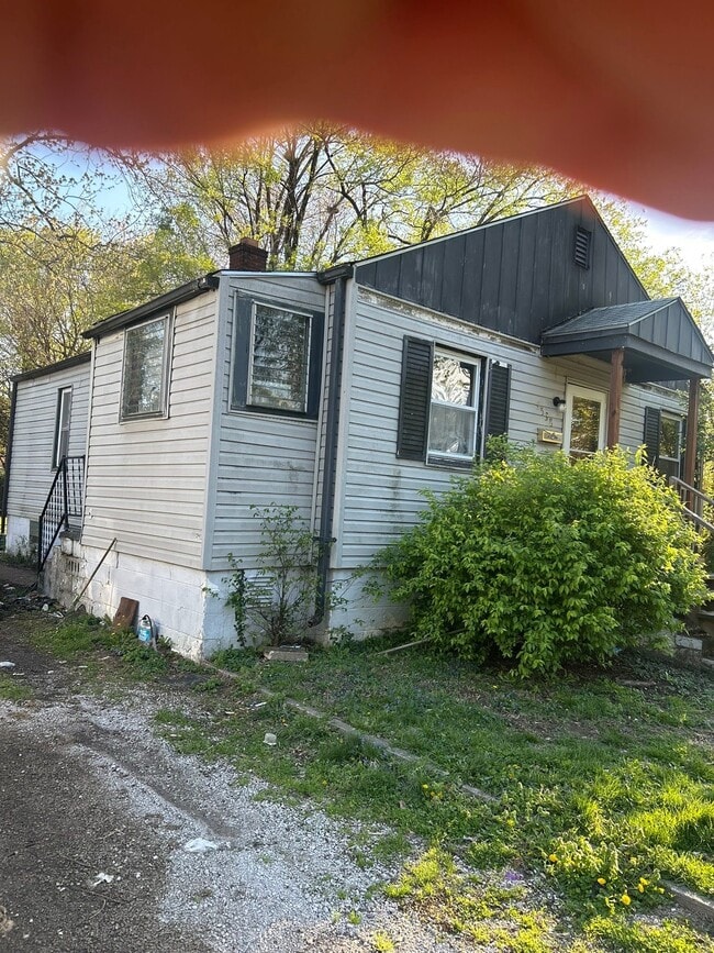 Building Photo - 5538 Avon Pl