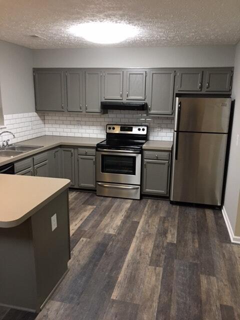 Foto del edificio - 110 Falling Water Cir