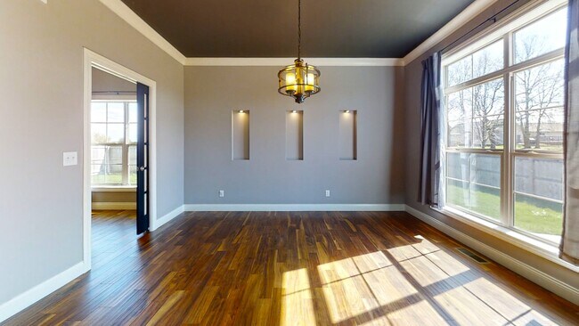 Building Photo - 1833 S Stone Creek Blvd