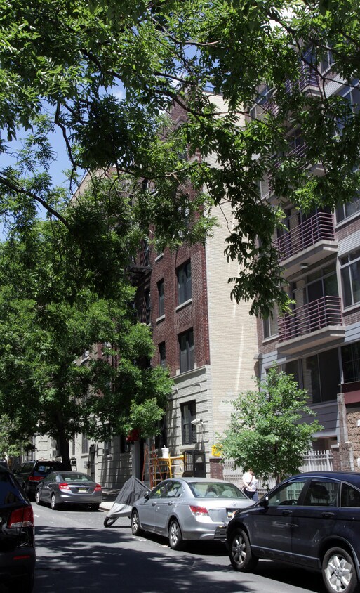 Foto del edificio - 617 W 169th St