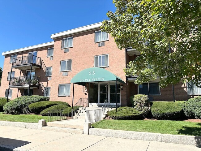 Foto del edificio - 95 Maple St