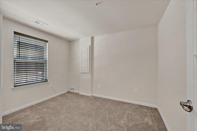 Foto del edificio - 10 Laurel Gate Ct