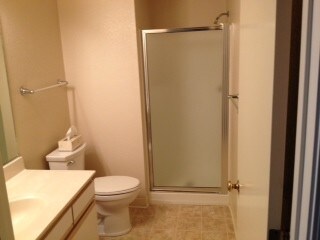 Main floor bath with shower - 445 Willow Ave