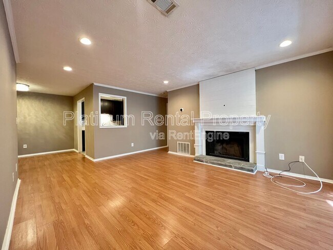 Building Photo - 1107 Countryside Pl