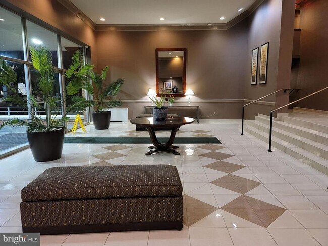 Foto del edificio - 5301 Westbard Cir