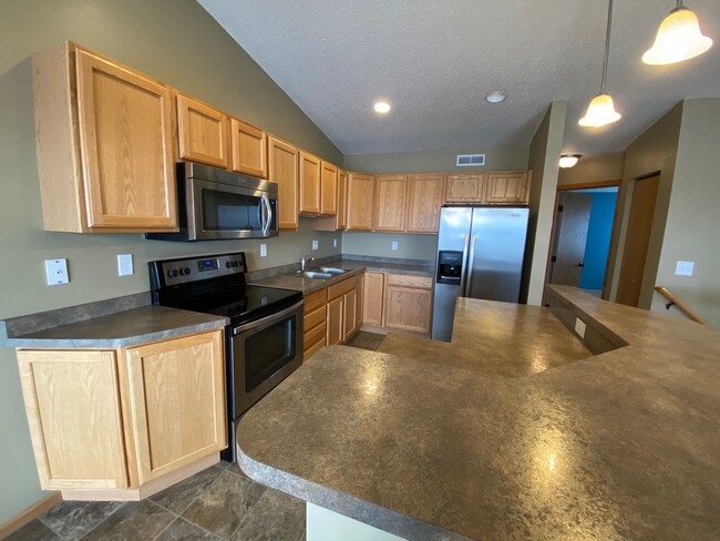Foto del edificio - 3 Bed 2 Bath Twin-Home