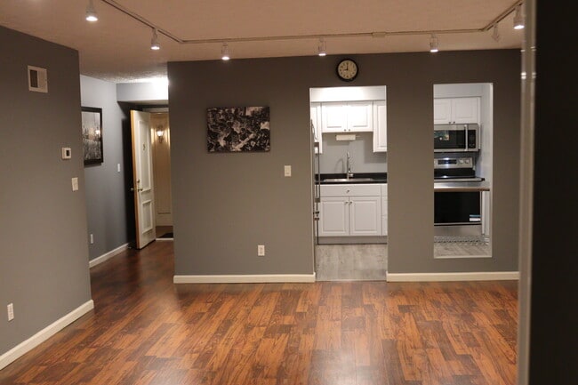 Building Photo - 75 Atterbury Blvd