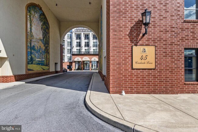 Foto del edificio - 45 Creekside Ln