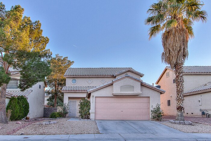 Primary Photo - Charming 3-Bedroom Home with Spacious Back...