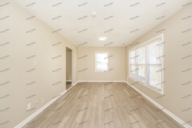 Foto del edificio - 1300 Ottawa Ave