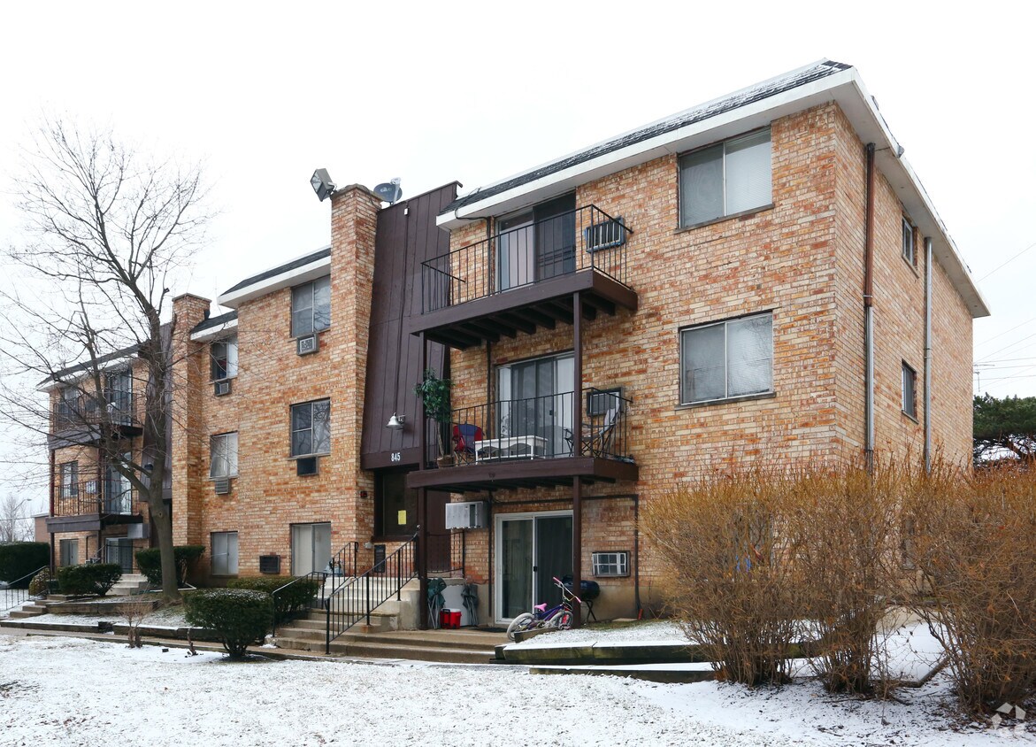 Foto principal - 845 W College Blvd