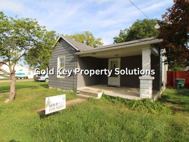 Building Photo - MUNCIE 3 BR 1 BA house with Fenced Backyar...