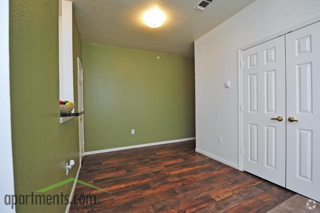 Dining Room - Southwest Pines