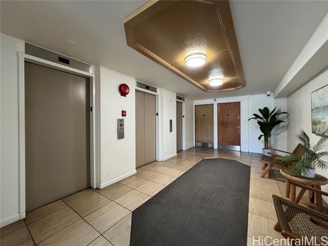 Building Photo - 1060 Kamehameha Hwy