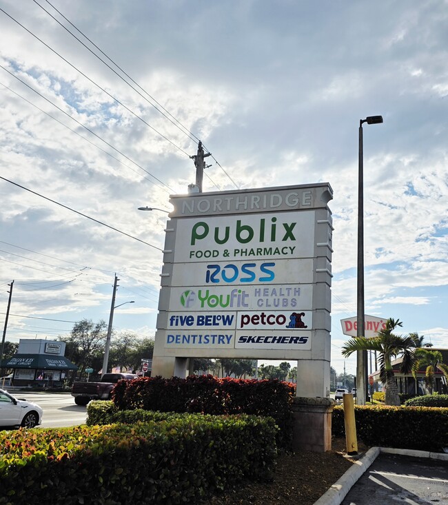 Walk to Shopping plaza - 250 NE 51st St