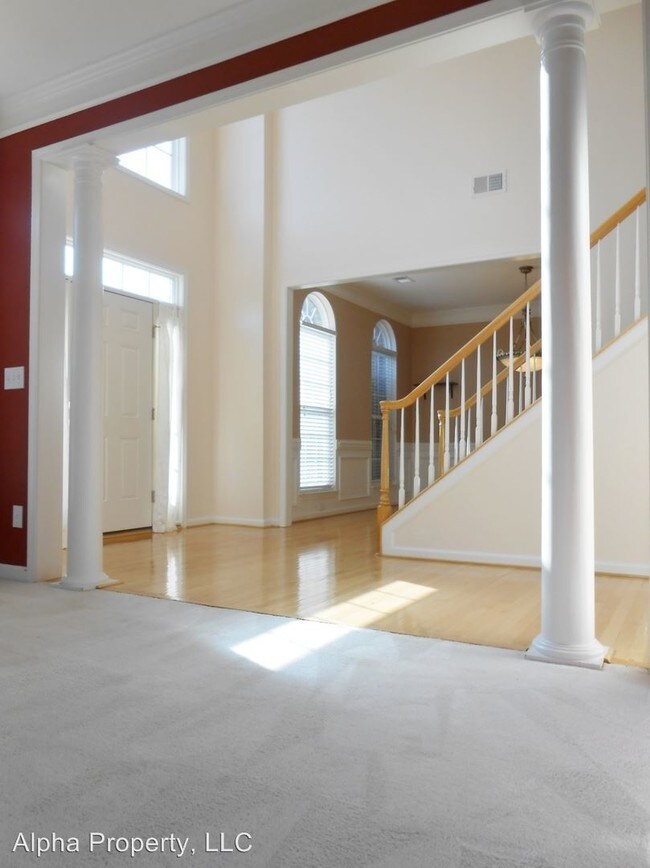 Building Photo - 5 br, 3 bath House - 1205 Carriage Park Cir