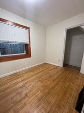 Building Photo - 413 8th St S