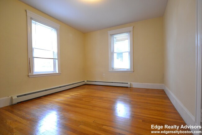 Building Photo - 144 Nonantum St