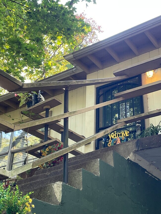Foto del edificio - 930 N Warrick St