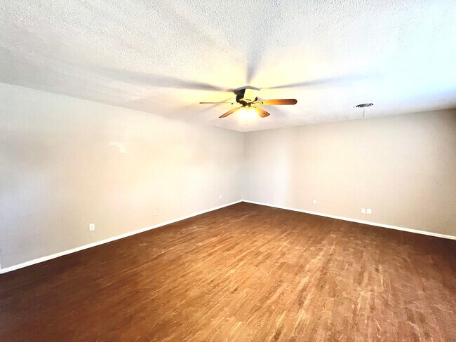 Foto del edificio - 11702 County Rd 6900