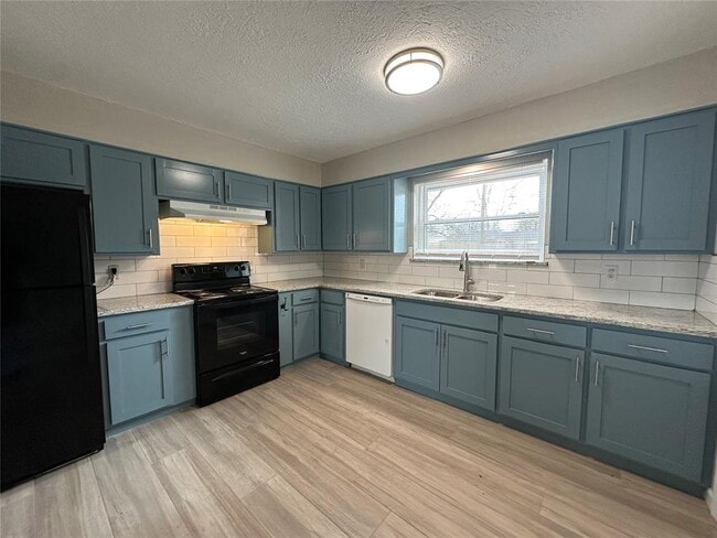 Building Photo - 1626 W Boyd St