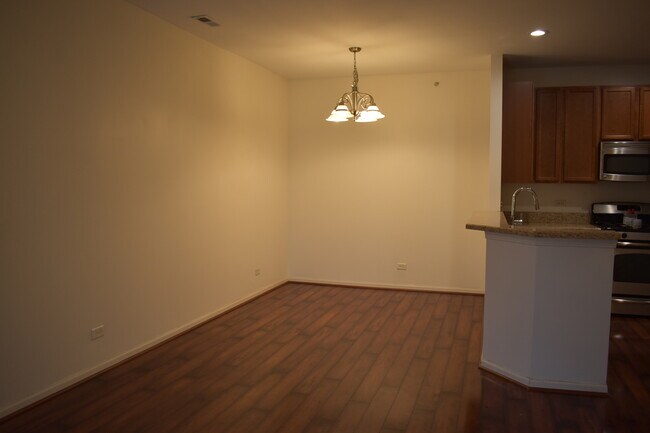 Building Photo - 2250 Aurora Dr