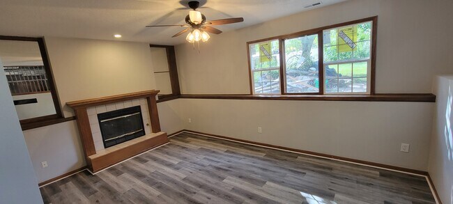 Foto del edificio - 1325 S 4th St