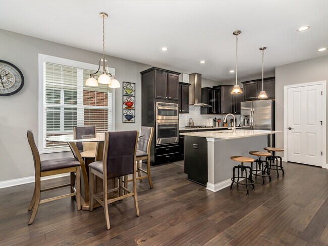 Building Photo - 1635 Castle Lawn Ct