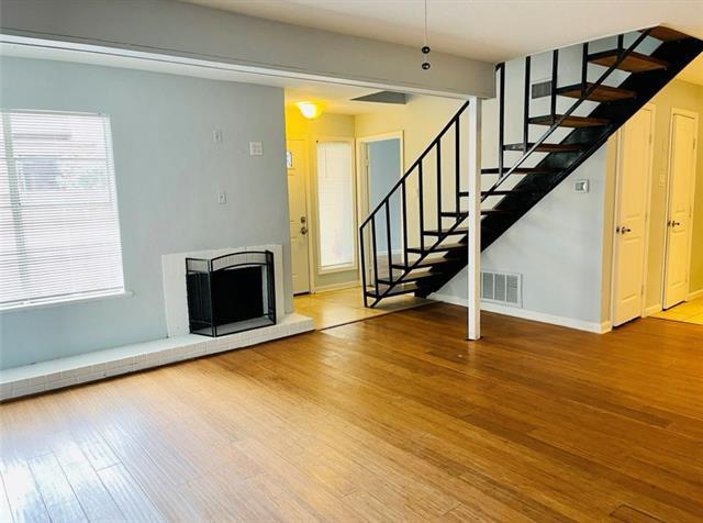 Foto del edificio - 3121 Park Ln
