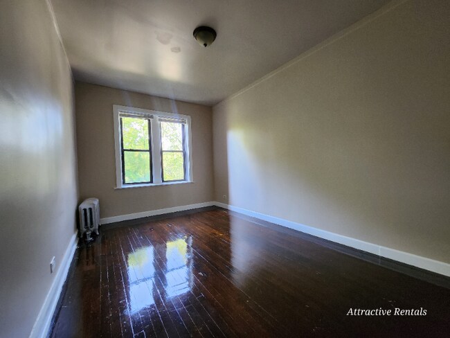 Building Photo - 6957 S Eggleston Ave