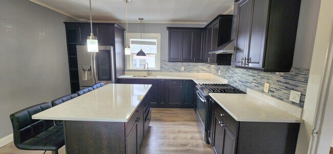 Building Photo - 75 Central Ave