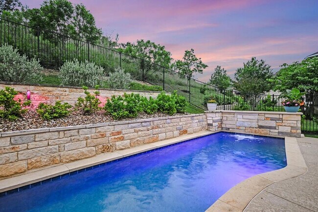 Building Photo - 603 Anfield Cir