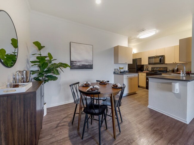 Dining Area at Echo Ridge - Echo Ridge Apartments