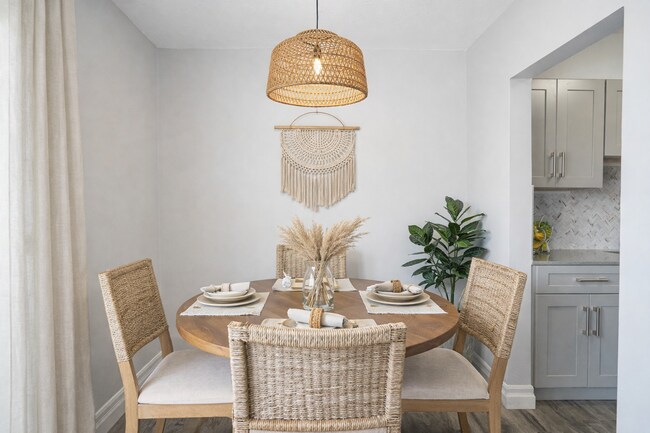 Dining Room - 24 Wellington St
