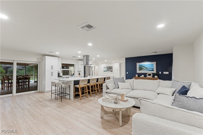 Foto del edificio - 2412 La Salle Ave