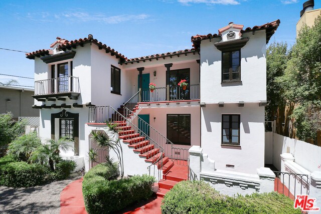 Building Photo - 219 S Martel Ave