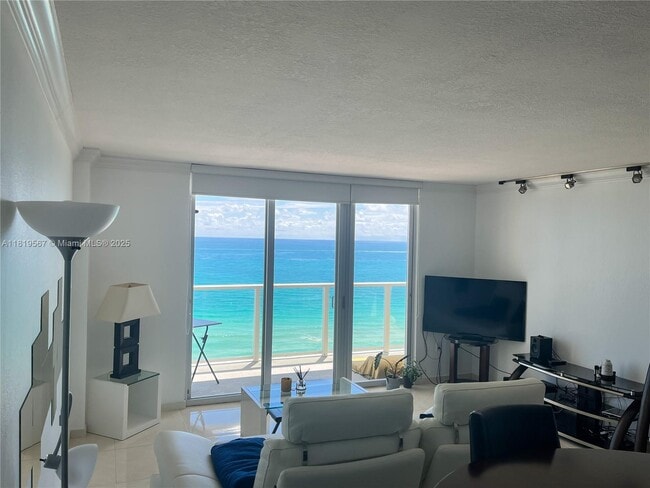 Building Photo - 5701 Collins Ave