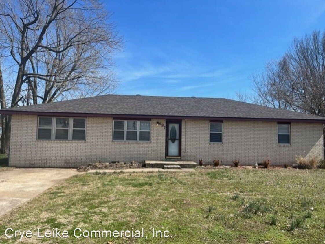 697 S 40th St, Springdale, AR 72762 House Rental in Springdale, AR