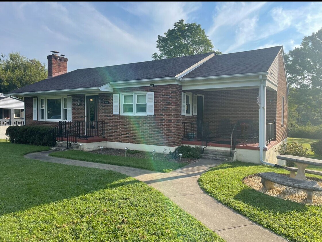 Primary Photo - Lovely Brick Ranch Home