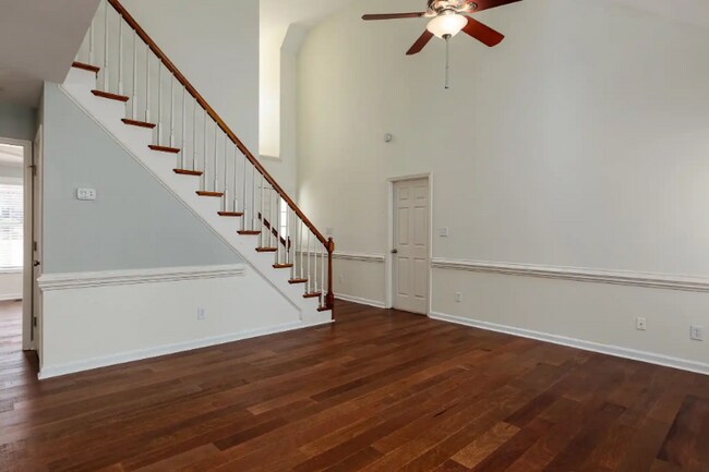 Foto del edificio - 112 Isleworth Pl