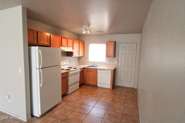 Building Photo - 9975 W Lynx Dr