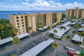 Building Photo - 2617 Cove Cay Dr