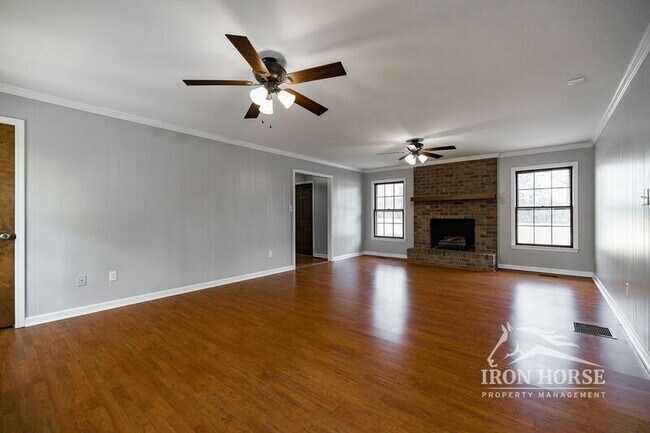 Building Photo - 2591 Clotfelter Rd