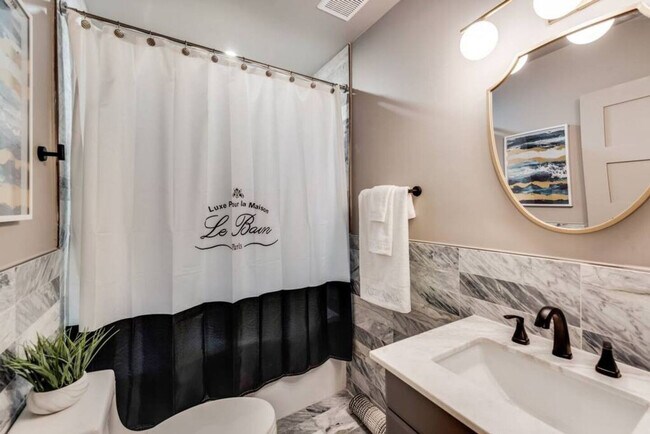 Foto del edificio - 4803 Junius St